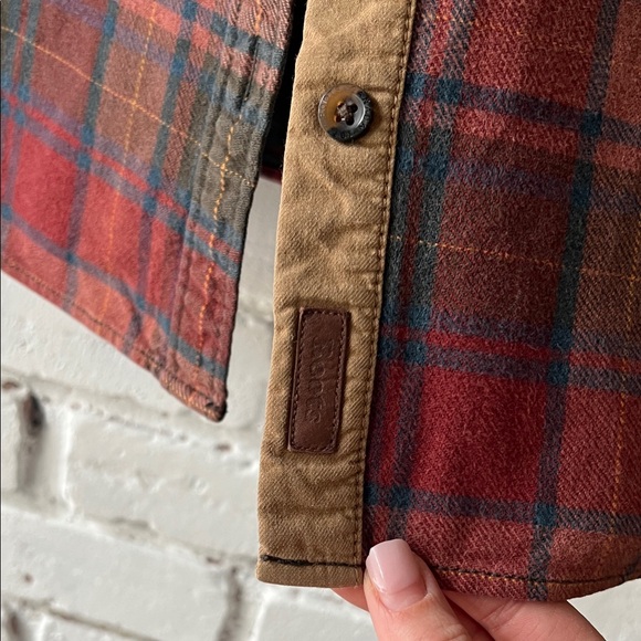 ROOTS structured Red Plaid Button-Up Flannel Shirt - Picture 5 of 12